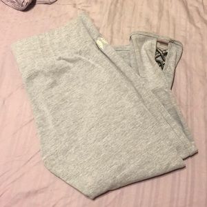 2 Victoria’s Secret Capri bundle!